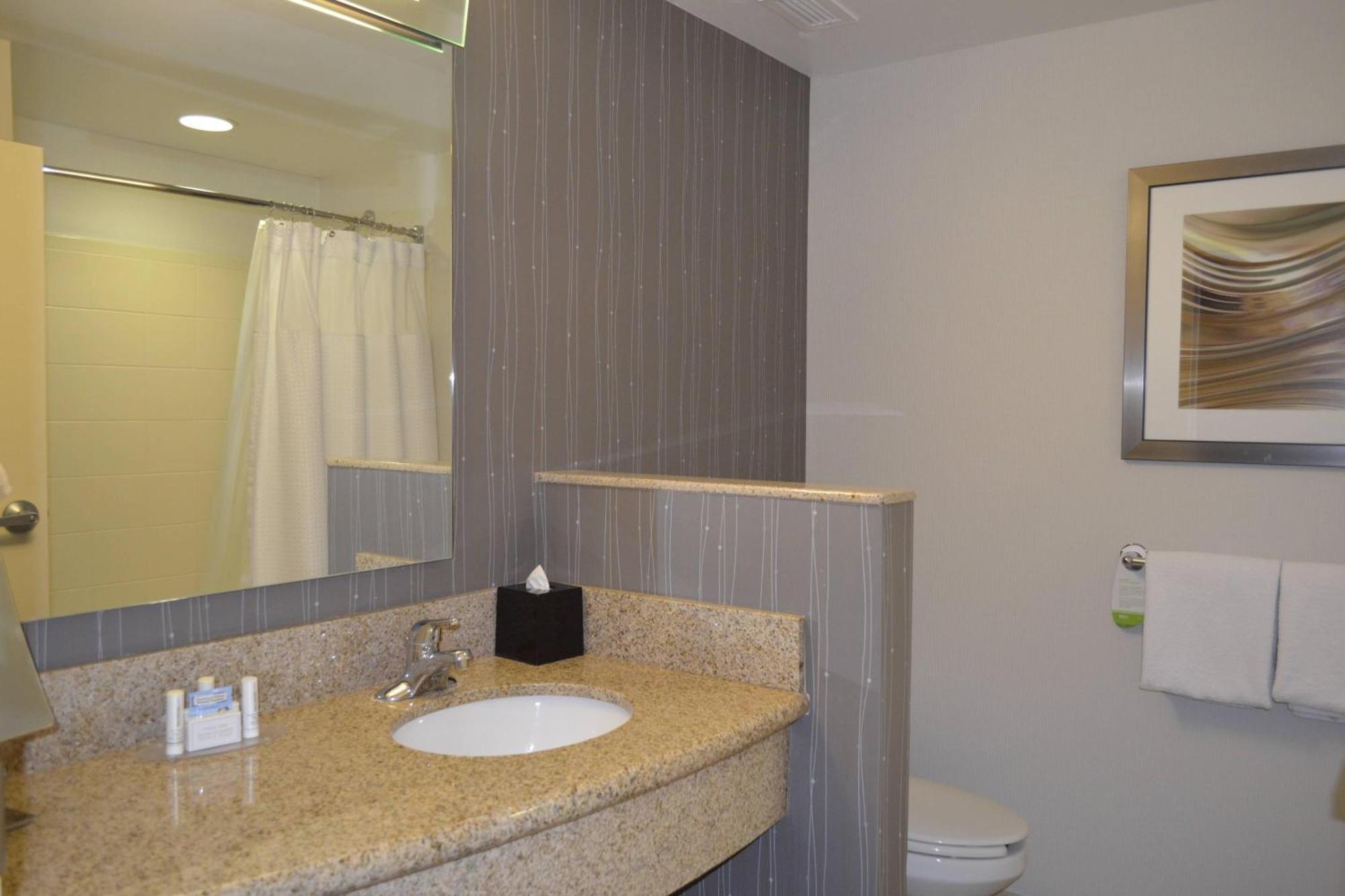 Courtyard By Marriott Winchester Medical Center Exteriör bild